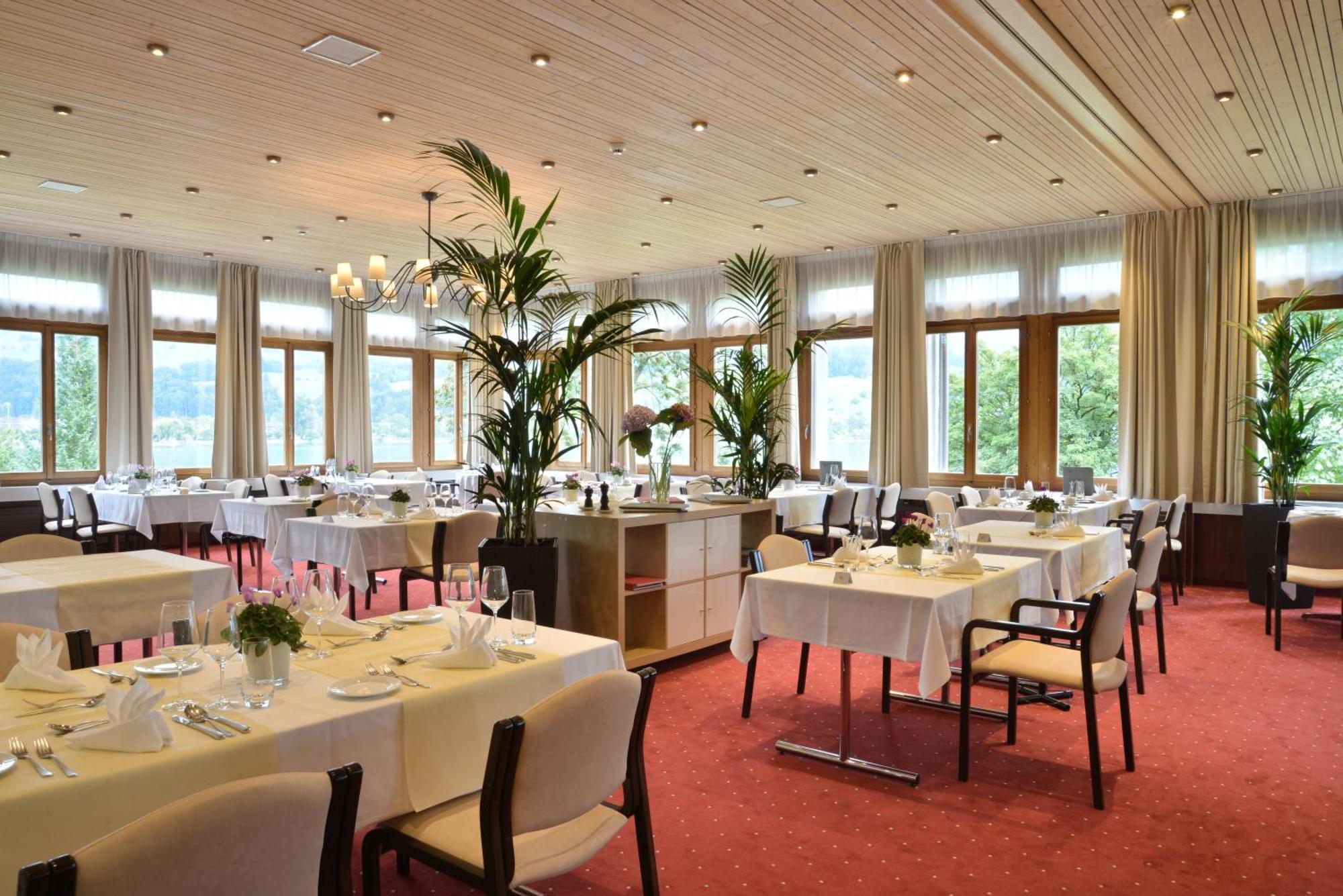 Hotel Kurhaus Am Sarnersee ซาร์เนน ภายนอก รูปภาพ